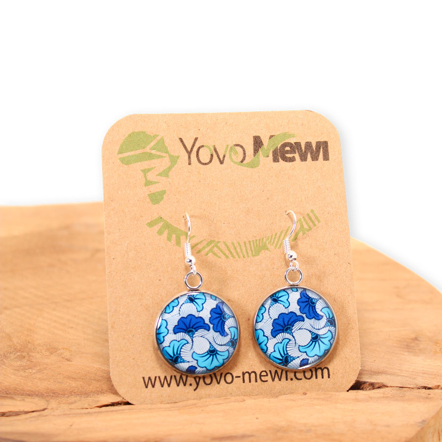 Boucles d'oreilles cabochon motif  tissu wax fleurs de mariage,  bleu et turquoise n.6