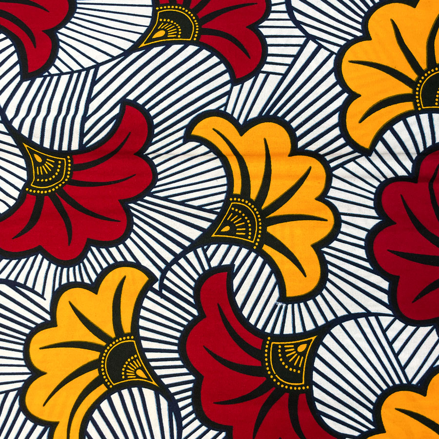 Boucles d'oreilles cabochon motif  tissu wax fleurs de mariage,  jaune rouge  et noir n.2